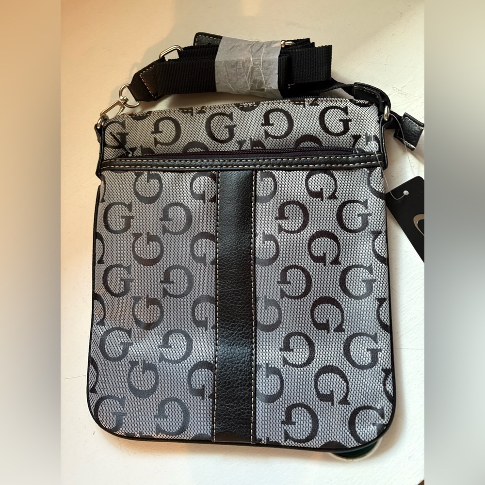 NEW- G logo Crossbody-
Black- Silver Hardware
Business practical handbag